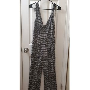 Black/White V-Neck Romper